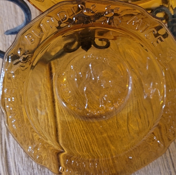 Vintage Tiara amber glass children plate, bowl and mug set. - Picture 4 of 6